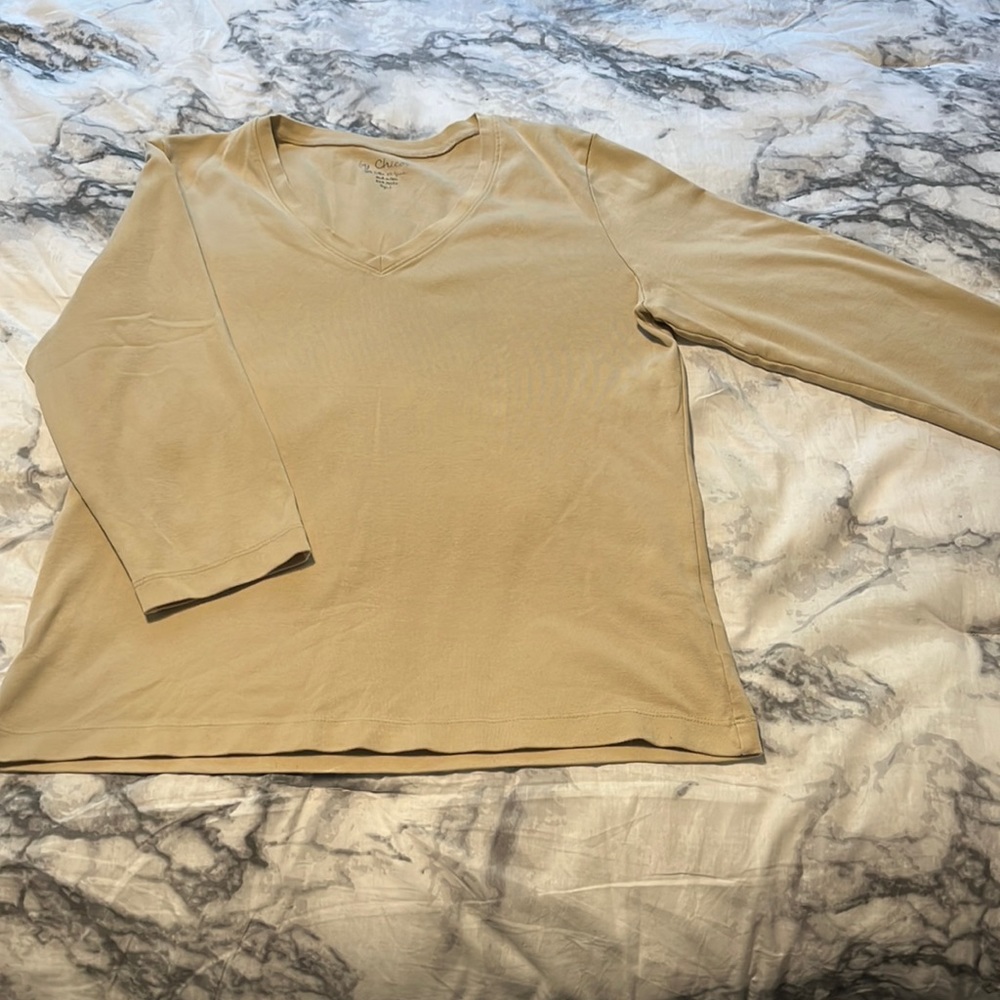 Chicos V-neck 3/4 sleeve shirt.